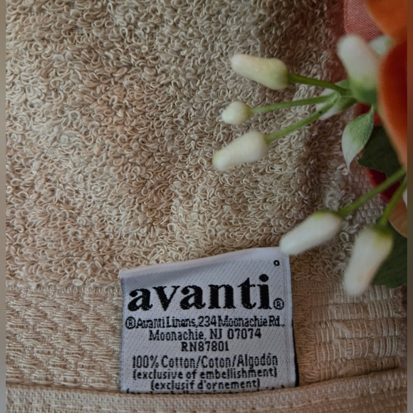 Hand Towels- Set of 4 - Picture 6 of 6